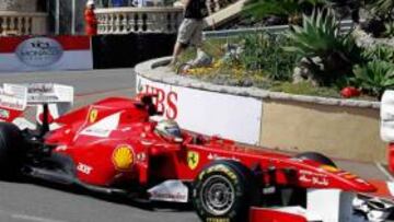 Button, mejor crono en una sesión marcada por la lluvia