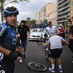 Un selfie hizo caer a Pozzovivo a 50 km/h y a otros 20 ciclistas