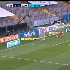 Borja erra penal en victoria y descenso de Gremio