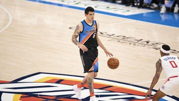 Gabriel Deck podría volver a Europa si su situación contractual en la NBA no se resuelve. El futuro del alero argentino es una incógnita.