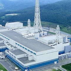 Reactivan la central nuclear más grande del mundo y al día siguiente la paralizan tras detectar una alarma