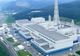 Reactivan la central nuclear más grande del mundo y al día siguiente la paralizan tras detectar una alarma