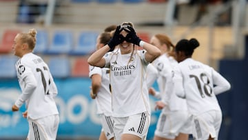 BUÑOL (VALENCIA), 17/01/2026.- La futbolista del Real Madrid Athenea del Castillo celebra tras marcar el primer gol ante el Levante UD Femenino durante su partido de la Liga F Moeve disputado este sábado en la Ciudad Deportiva de Buñol. EFE/ Kai Försterling