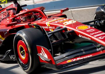 Charles Leclerc durante los primeros test de la Fórmula 1 en el Circuito Internacional de Bahréin.