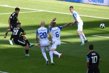 Argentina 1-0 Islandia | En el minuto 18 de partido el delantero del Manchester City adelantó en el marcador a la selección argentina.