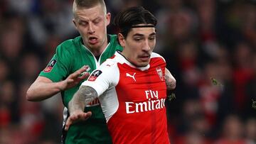 Bellerín en medios catalanes: "Es un halago el interés del Barça"