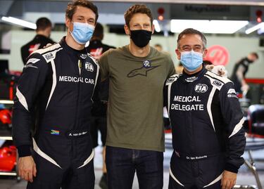 El piloto francés ya está fuera del hospital y ha aprovechado para pasarse por el circuito de Bahréin para agradecer la rápida intervención tras su accidente.