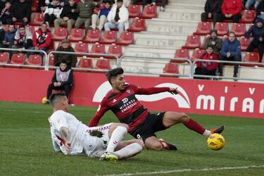 Delantero. Carlos Martín (Mirandés)