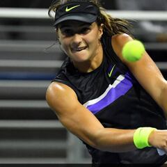 Marta Custic avanza tras apear a Parry, segunda favorita