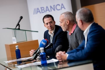 Francisco del Río, Álex Corretja y Marcos Lamas, en la rueda de prensa. / Samuel de Román (FID)