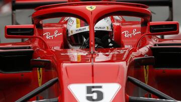 Vettel con el Ferrari.