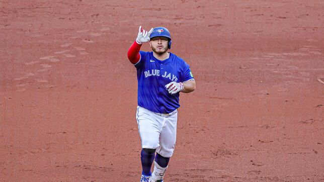Alejandro Kirk hace historia con los Blue Jays en el Juego 1 del ALDS ante los Yankees