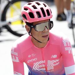 Urán: "Estamos en los Pirineos y vienen etapas muy duras"