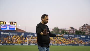 Fran Fern¨¢ndez, muy cerca del banquillo murcianista