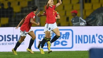 Lucía Corrales celebra el gol.