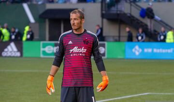 El 30 de julio terminó la temporada para el portero de Portland Timbers, quien se sometió a una operación en el hombro que lo mantendrá alejado de las canchas hasta 2020.