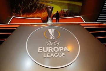 El segundo torneo europeo en importancia también conocerá a su campeón en el mes de mayo. El miércoles 25 se disputará la final en el Friends Arena de Estocolmo, partido al que aspiran a llegar Manchester United, Celta de Vigo, Ajax y el Olympique de Lyon. Los dirigidos por José Mourinho son los favoritos para alzar el título.


