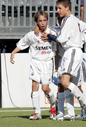  Se formó en la cantera del Real Madrid desde la categoría alevín hasta su equipo filial. En 2012 es traspasado al  Bayer Leverkusen,​ donde debutó como profesional y al año siguiente regresa al Real Madrid.
