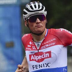 Duelo histórico entre Van der Poel y Pogacar en la Tirreno