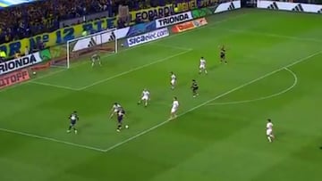 Nadie vio venir esta genialidad de Carlos Palacios en Boca: pudo ser el mejor gol de su carrera