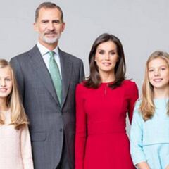 Los Reyes, la Princesa Leonor y la Infanta Sofía estrenan retratos oficiales