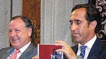 <b>IMPULSORES DEL OLIMPISMO.</B> Álvarez del Manzano e Ignacio del Río, consejero delegado de la candidatura.