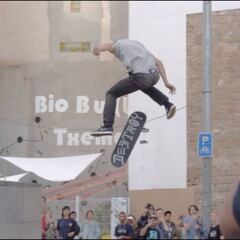 El Hardflip de Aurélien Giraud en el MACBA que encandiló hasta a la policía