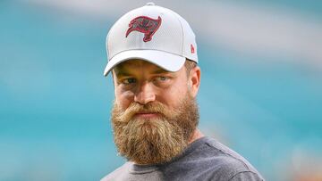 MIAMI, FL - AUGUST 09: Ryan Fitzpatrick #14 of the Tampa Bay Buccaneers before the preseason game against the Miami Dolphins at Hard Rock Stadium on August 9, 2018 in Miami, Florida.   Mark Brown/Getty Images/AFP
 == FOR NEWSPAPERS, INTERNET, TELCOS &amp; TELEVISION USE ONLY ==