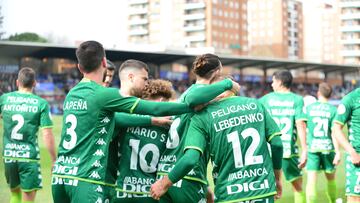 El Deportivo celebra el gol de la victoria en Talavera.