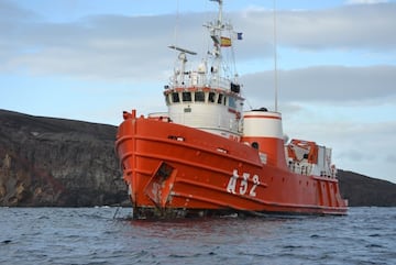 La Armada cuenta con tres buques auxiliares: Las Palmas (atracado en Cartagena), Mar Caribe (atracado en C¨¢diz) y Alerta (atracado en Canarias). Cumplen funciones esenciales como el transporte de personal y material, apoyo log¨ªstico y operaciones de ayuda en emergencias. Adem¨¢s, participan en tareas de mantenimiento y en misiones de apoyo a otras unidades y organismos civiles, contribuyendo a la eficiencia y preparaci¨®n de la Armada.