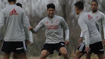 Jorge Carrascal y Flabian Londoño, en la lista de River Plate para octavos de Copa Libertadores.