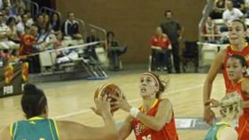 <b>PARADA. </b>El poderío físico australiano frenó a Valdemoro y a España.