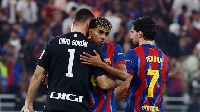 El Barça arrasa y espera rival