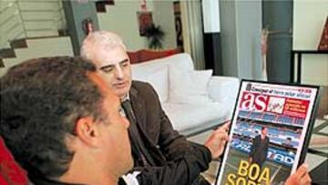 <b>'LUXA' YA TIENE SU PRIMERA PORTADA</B>. En la entrevista que concedió ayer a este periódico, Luxemburgo se llevó una grata sorpresa. AS le regaló una portada de bienvenida en la que se le deseaba buena suerte en brasileño ("Boa sorte").