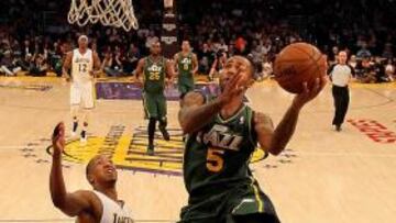 Mo Williams voló ante Duhon.