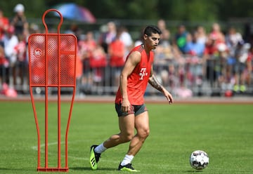 James Rodríguez trabajó a la par de sus compañeros durante la última práctica del Bayern Múnich en la recta final de la pretemporada.