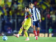 Alejandro Zendjeas (L) of America fights for the ball with Fidel Ambriz (R) of Monterrey during the 5th round match between America and Monterrey as part of the Liga BBVA MX, Torneo Clausura 2026 at Ciudad de los Deportes Stadium, on February 07, 2026 in Mexico City, Mexico.