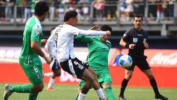 Futbol, Audax Italiano vs Colo Colo.
Fecha 15, Liga de Primera 2025.
El jugador de Audax Italiano Mario Sandoval, derecha, disputa el balon contra Javier Correa de Colo Colo durante el partido de primera division disputado en el estadio Bicentenario de La Florida en Santiago, Chile.
22/06/2025
Jonnathan Oyarzun/Photosport
Football, Audax Italiano vs Colo Colo.
15st turn, 2025 First division league.
Audax Italiano’s player Mario Sandoval, right, vies for the ball against Javier Correa of Colo Colo during the first division match held at the Bicentenario de La Florida stadium in Santiago, Chile.
22/06/2025
Jonnathan Oyarzun/Photosport