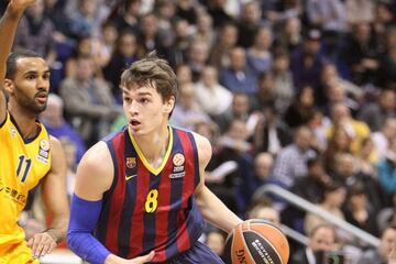 El joven basquetbolista croata de 22 años es toda una sensación en su país, aunque actualmente no atraviesa por su mejor momento. A los 17 años fue fichado por el Barcelona, con el que tuvo destacadas participaciones. En 2015, ya como todo un referente del baloncesto con su nación, fue drafteado por el Orlando Magic de la NBA, con el que no ha tenido el rendimiento deseado, hasta el punto de perderse el Eurobasket de este año.

