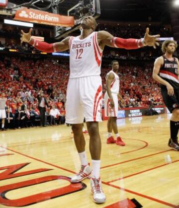 Howard sostuvo a su equipo en los mejores minutos de los Blazers.