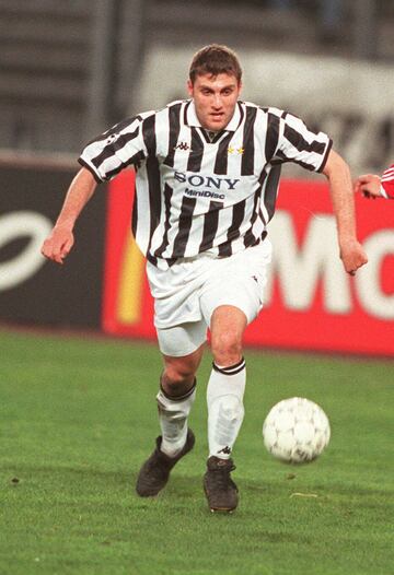 Llegó al equipo de Turín procedente del Atalanta en 1996. Jugó tan sólo una temporada antes de fichar por el Atlético de Madrid. 