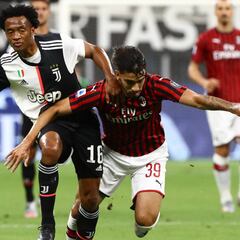 Cuadrado asiste en derrota de Juventus ante Milan en Serie A