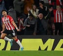 Che Adams y Oriol Romeu alargan la felicidad de los Saints