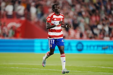 El delantero del Granada encarriló el encuentro ante la Real Sociedad B por la vía rápida. Dos goles en los ocho primeros minutos del partido para poner tierra de por medio. El segundo, precioso, a la media vuelta dentro del área. Un incordio constante para la defensa del filial txuri urdin.