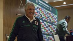 Ricardo 'Tuca' Ferretti se la jugaría con jóvenes ante Argentina