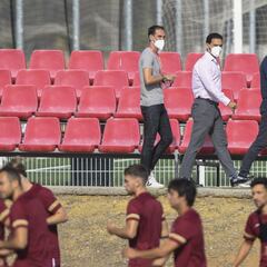 El Sevilla inicia su primera concentración con todo por hacer