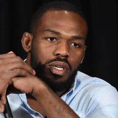 Armstrong carga contra la UFC tras el positivo de Jon Jones