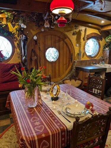 Hay fans de ‘El señor de los anillos’ y luego está lo que ha hecho este artista en su jardín: “Fueron unas 2.500 horas de trabajo”