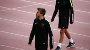 Camacho se reincorpora al grupo y apunta a Gijón