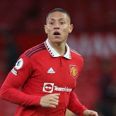 Mejía, un 9 para el Sevilla; Idumbo-Muzambo ya es oficial